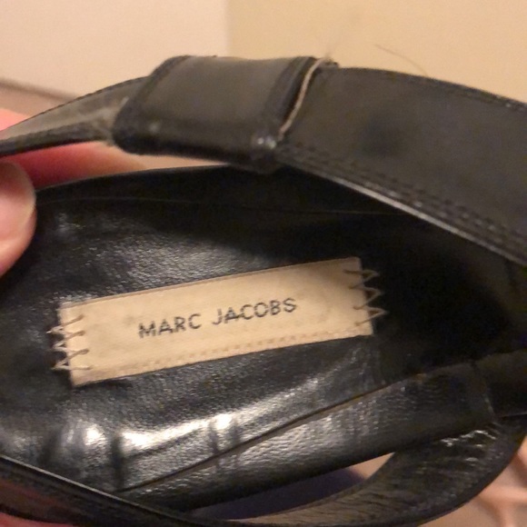 Marc Jacob patent black shoes with beautiful heels - Picture 6 of 7